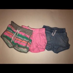 Set of girls shorts